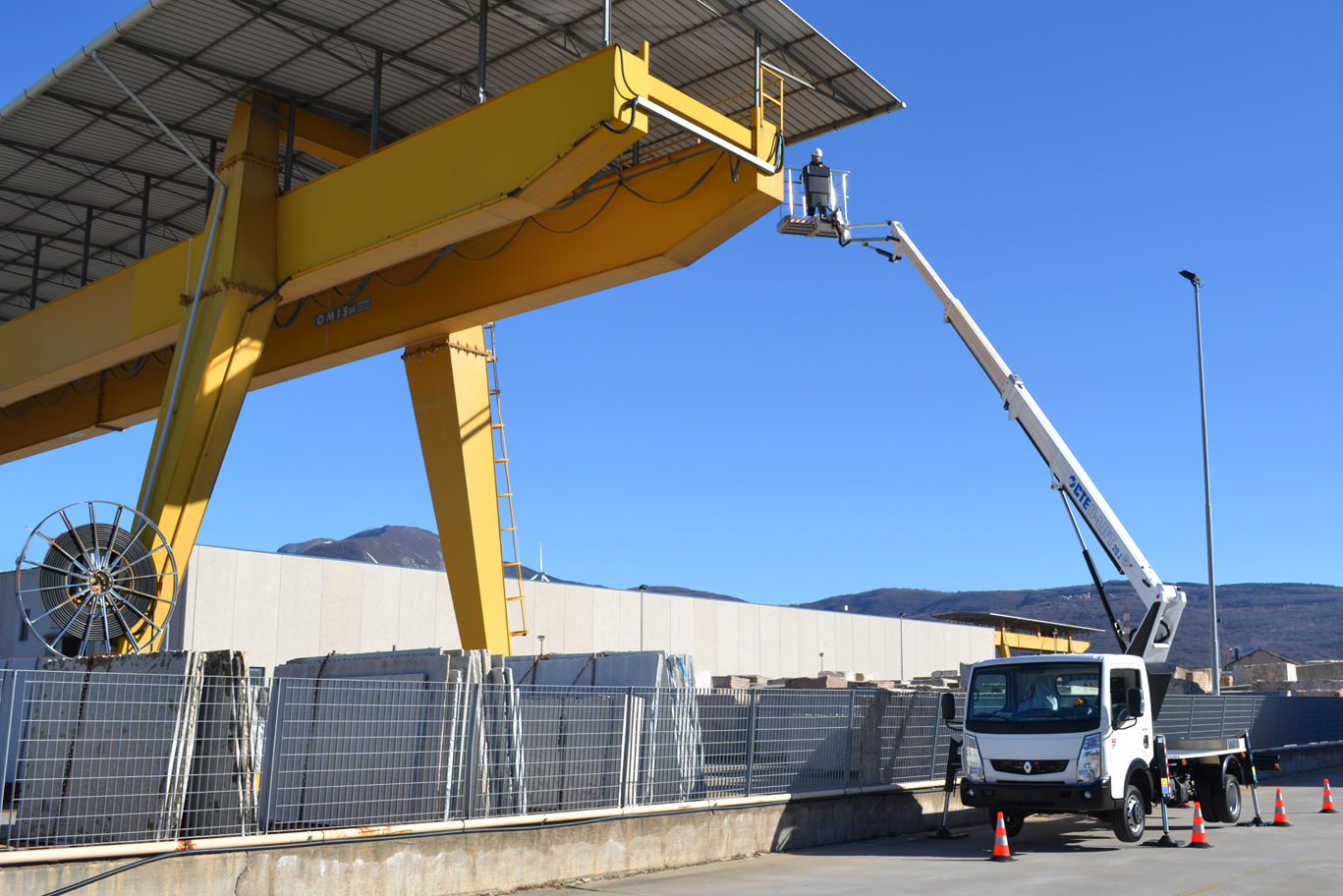 IN THE SPOTLIGHT: Here you are CTE B-LIFT 20J