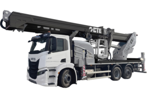 Piattaforma autocarrata B-LIFT470HR